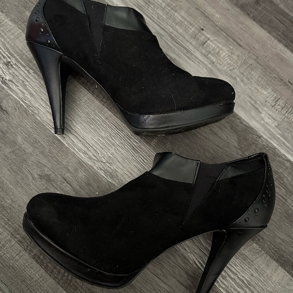 Impo Black Suede Heeled Booties